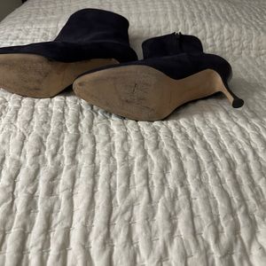 Manolo blank dark purple suede boots